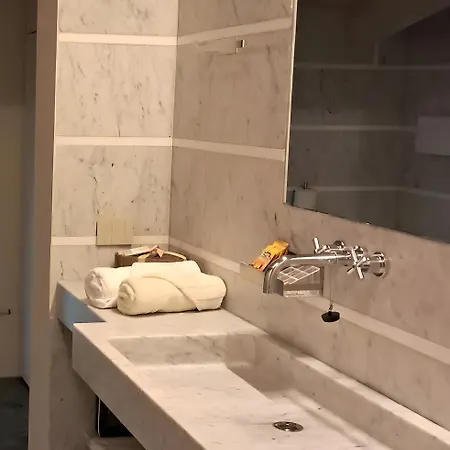 Molino Vecchio アパートホテル 3*